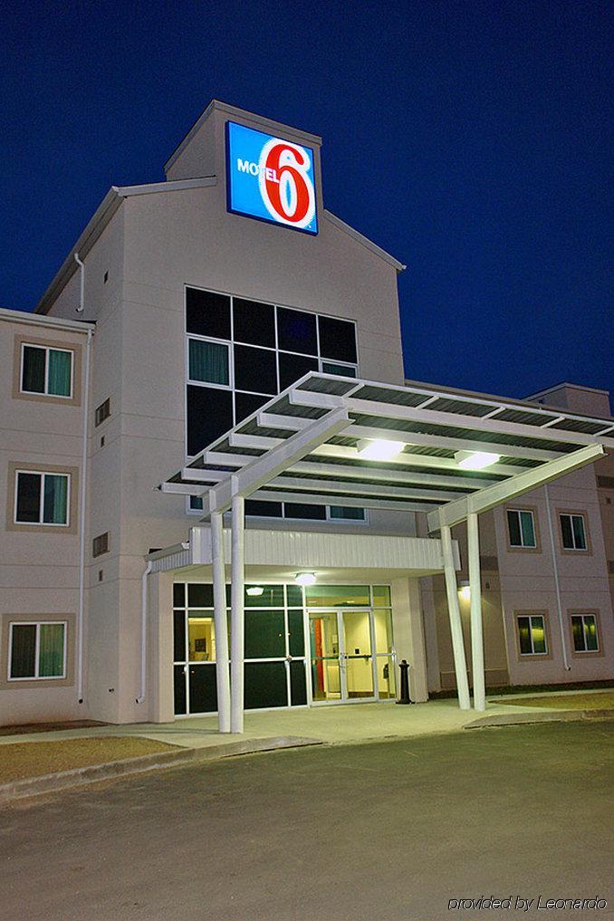 Motel 6-Estevan, Sk Luaran gambar
