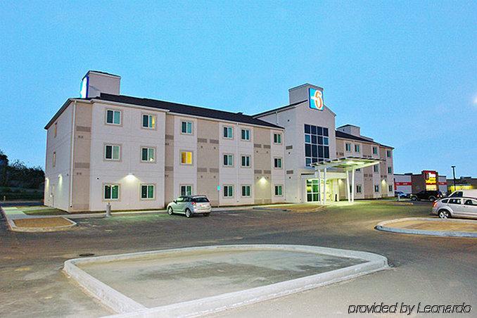 Motel 6-Estevan, Sk Luaran gambar