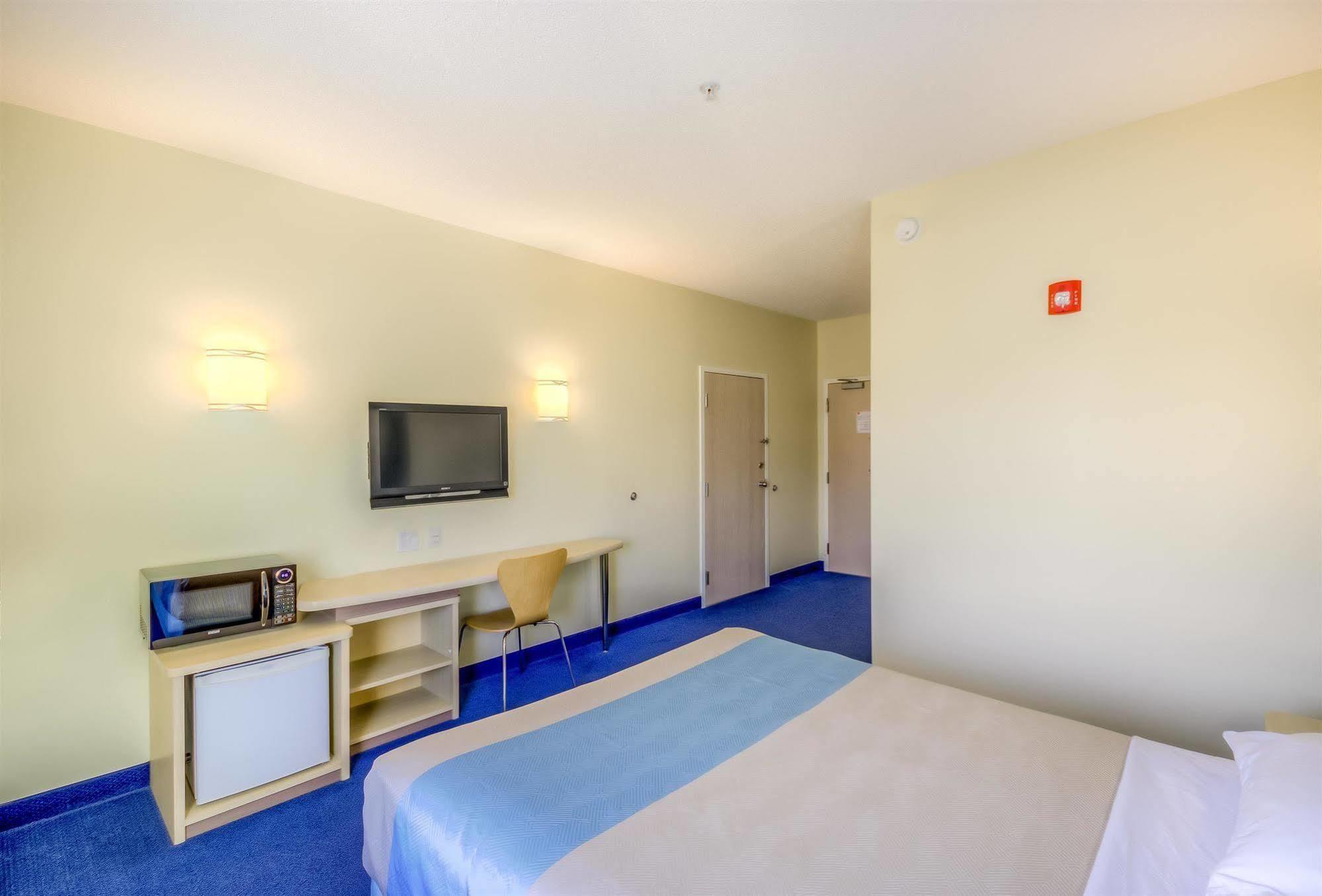 Motel 6-Estevan, Sk Luaran gambar