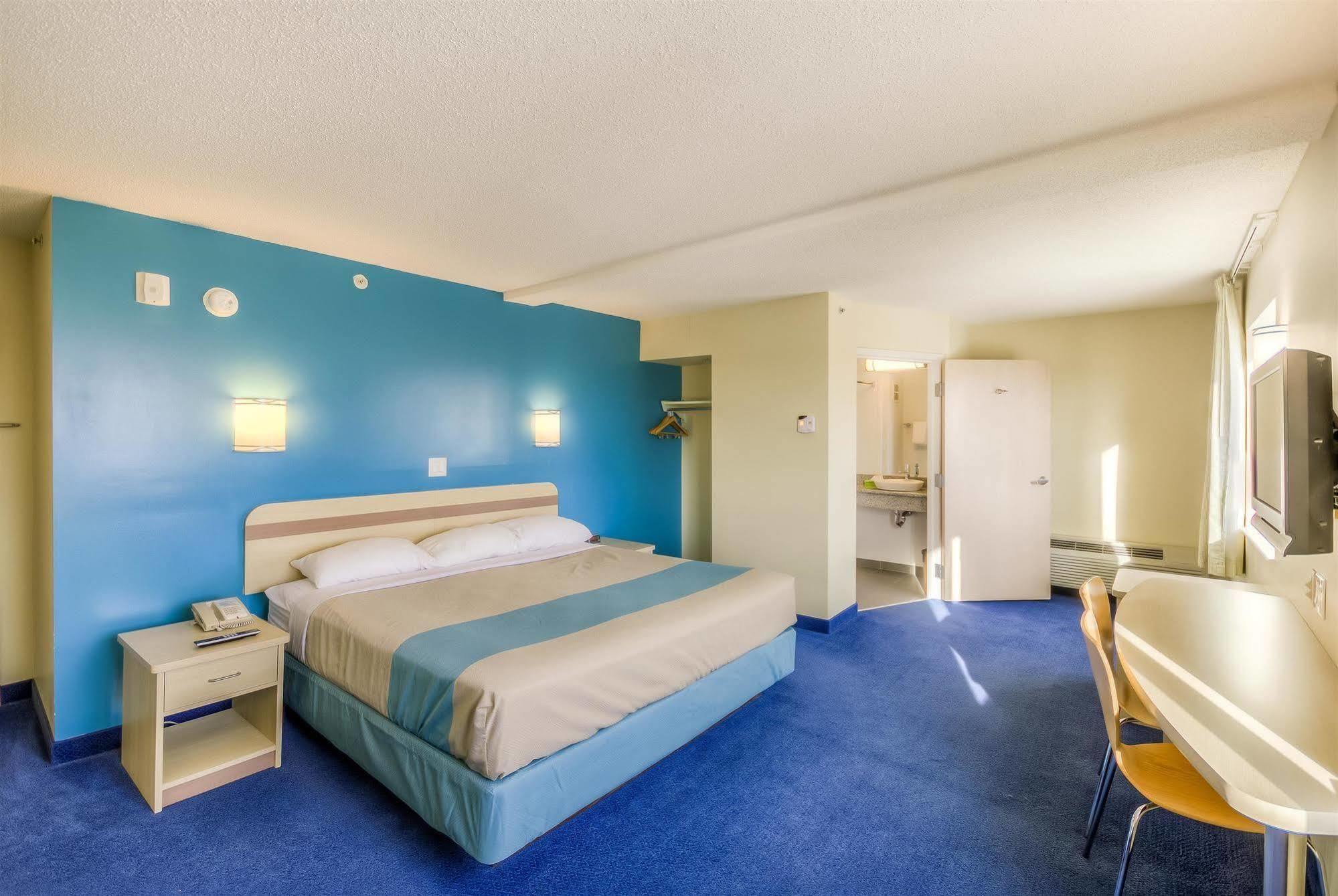 Motel 6-Estevan, Sk Luaran gambar