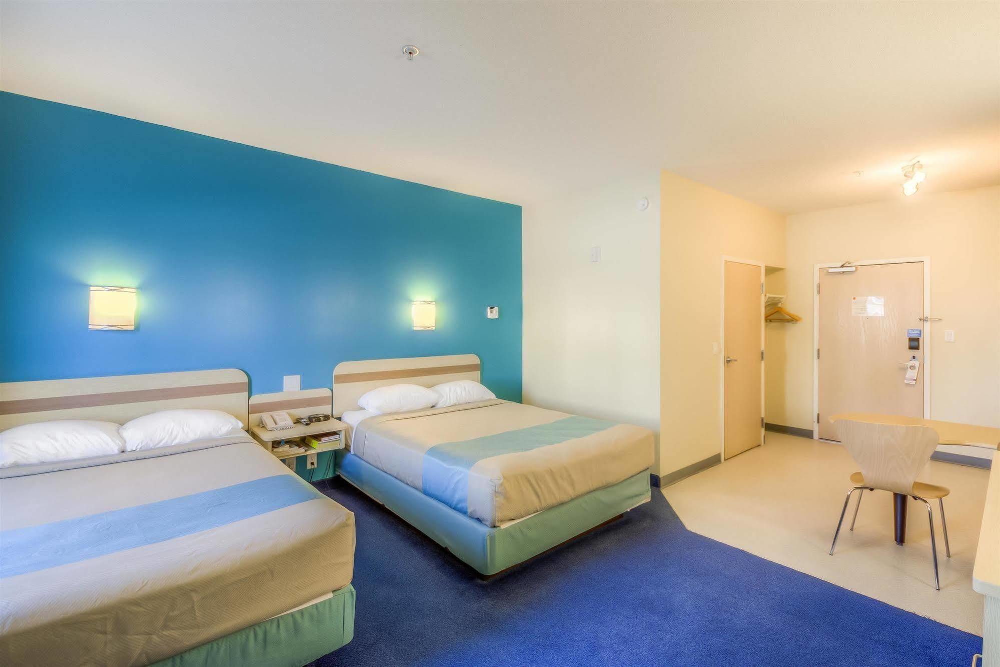 Motel 6-Estevan, Sk Luaran gambar