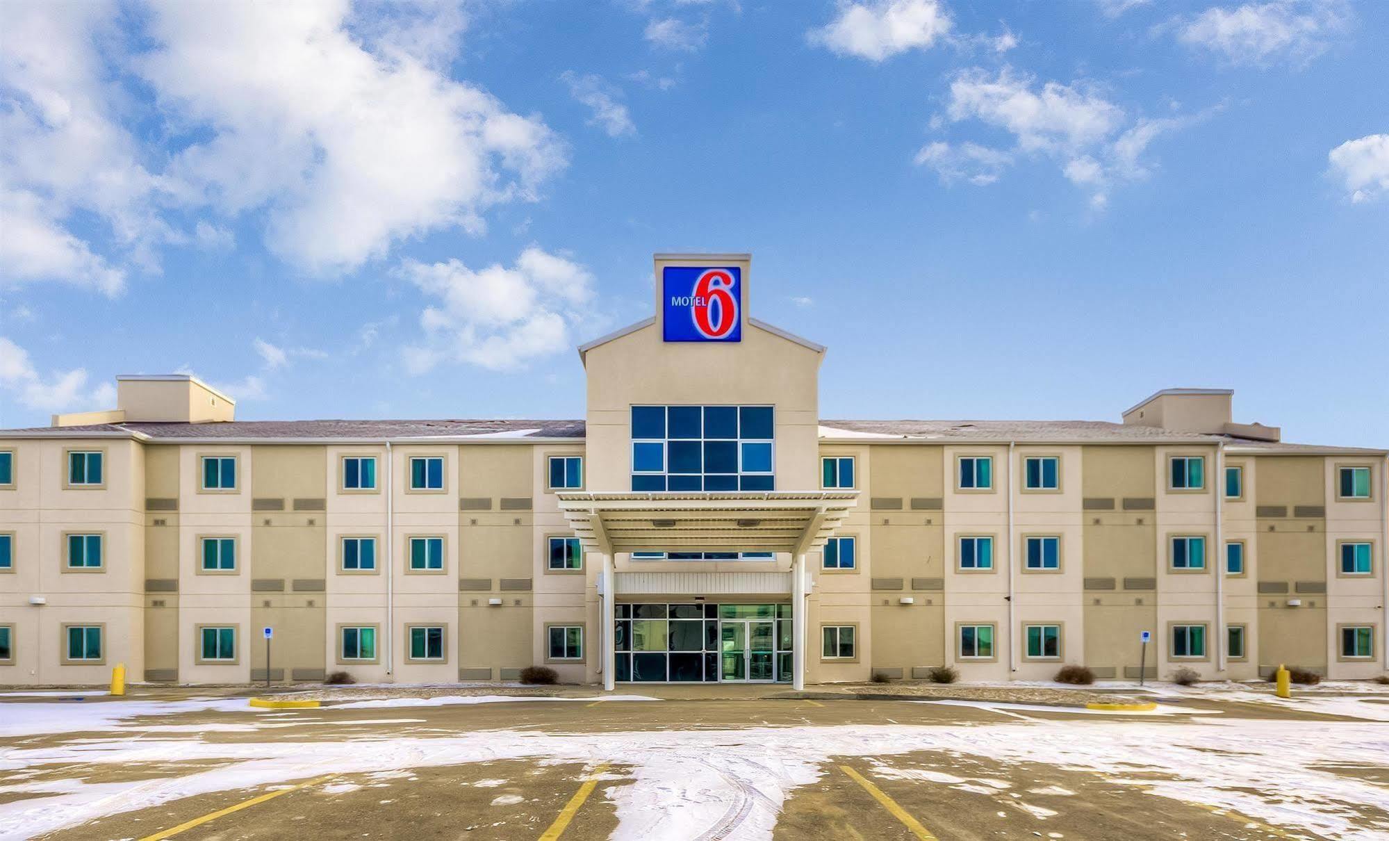 Motel 6-Estevan, Sk Luaran gambar